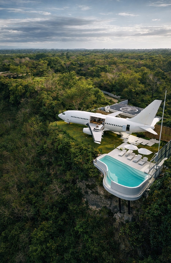 Private Jet Villa Bali